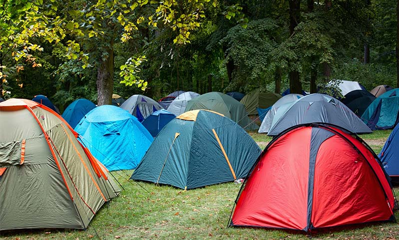 BEZPIECZNE ZABAWY CZASU KEMPINGOWEGO